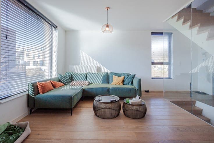 Recent home with garden, terrace and parking space