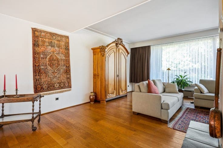 Halfopen bebouwing met 4 à 5 slaapkamers op toplocatie te...