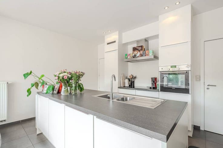 Renovated house with city garden in the center of Middelkerk