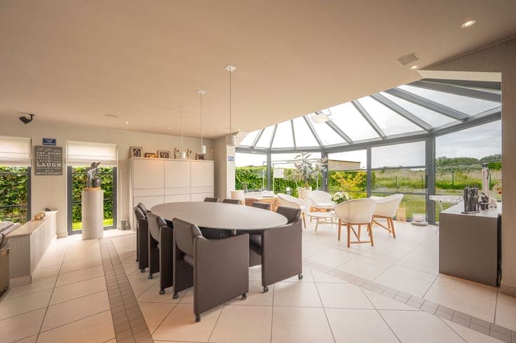 Alleenstaande villa met 4 slaapkamers en fenomenaal uitzi...