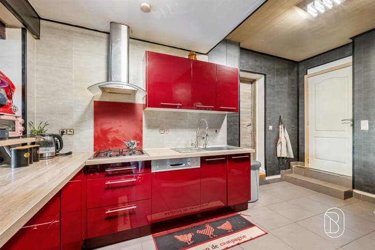 A home in a quiet location with a pleasant garden