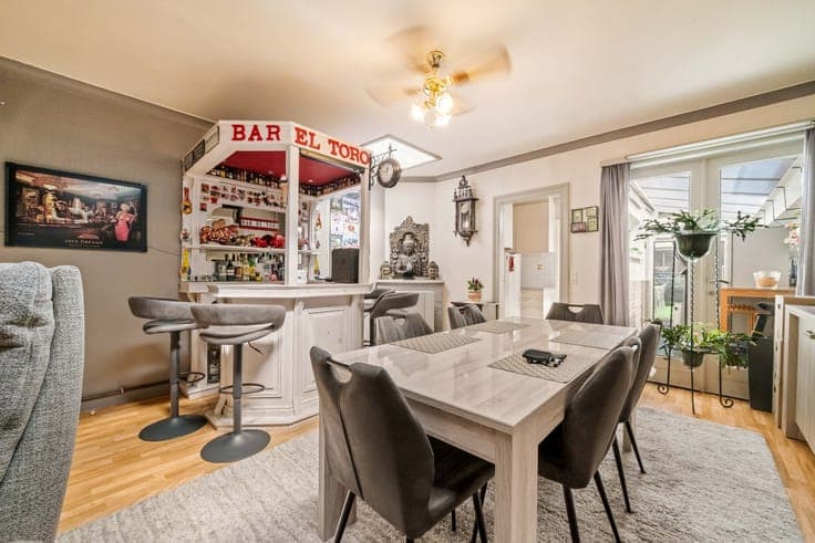 Bruges city house with 4 bedrooms and TERRACE