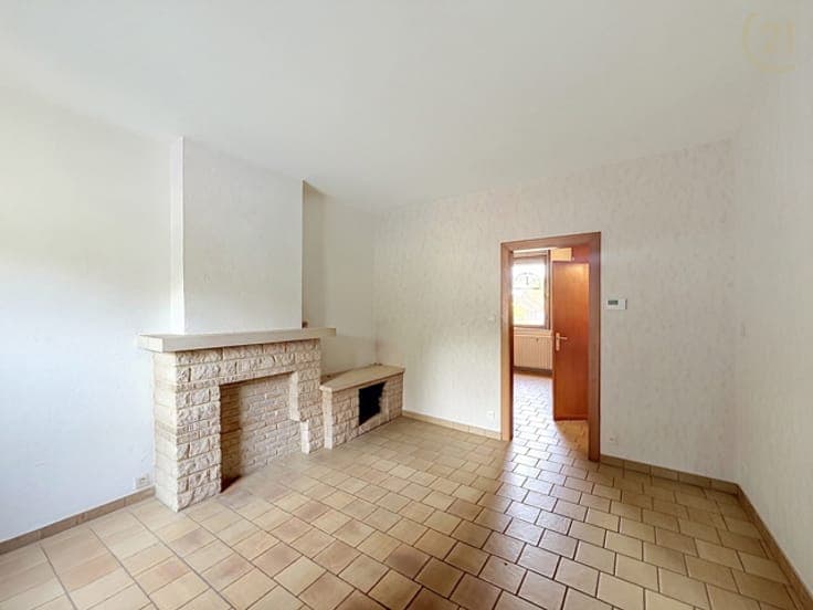 2-Bedroom House with Garden and Convertible Attic