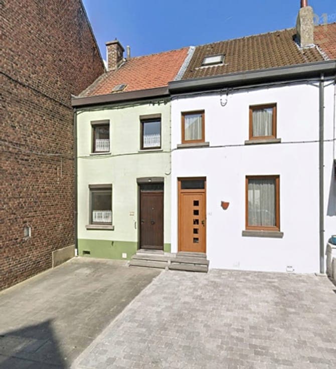 2-Bedroom House with Garden and Convertible Attic