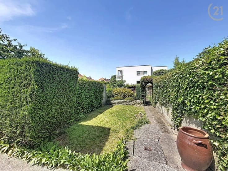 2-Bedroom House with Garden and Convertible Attic