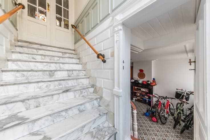 Elegant townhouse from 1907 with authentic charm - EPC D