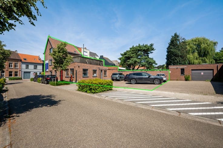 Instapklare, gerenoveerde woning met 3 slaapkamers, royaa...