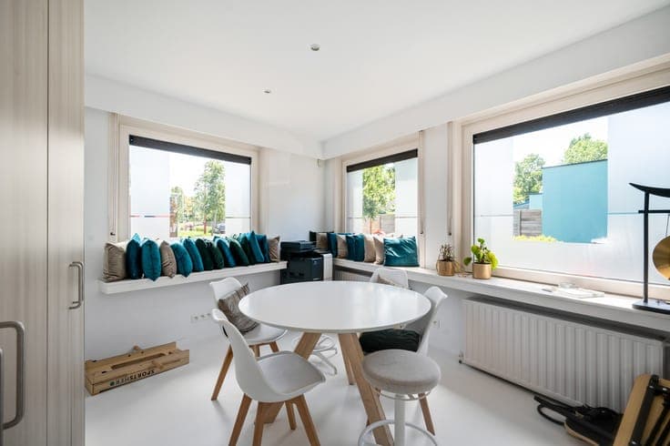 Instapklare, gerenoveerde woning met 3 slaapkamers, royaa...