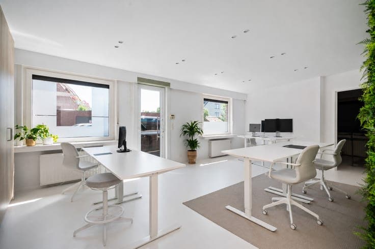 Instapklare, gerenoveerde woning met 3 slaapkamers, royaa...