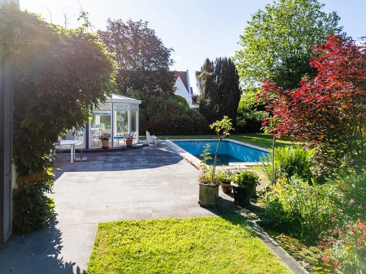 Villa with Pool, 5 Bedrooms on 2,270 m² in Beersel.