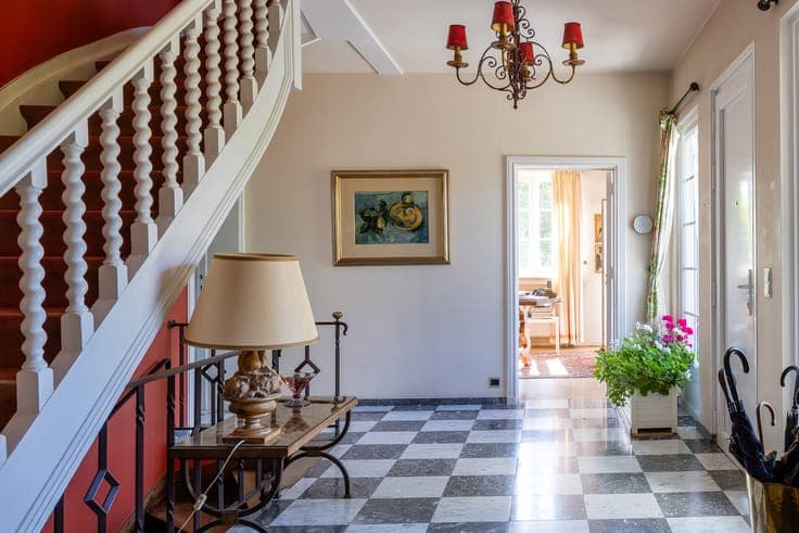 Villa with Pool, 5 Bedrooms on 2,270 m² in Beersel.