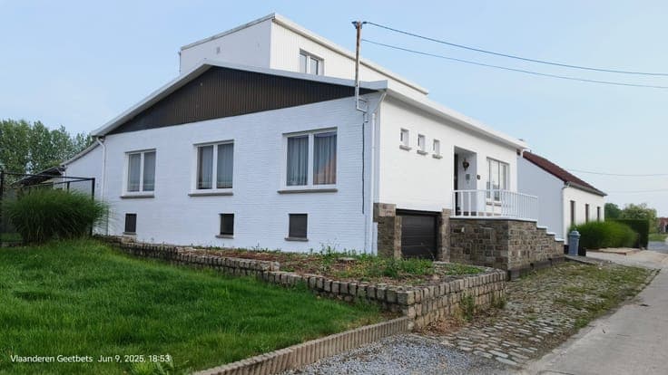 5 Bed House with 930m² Plot in Geetbets