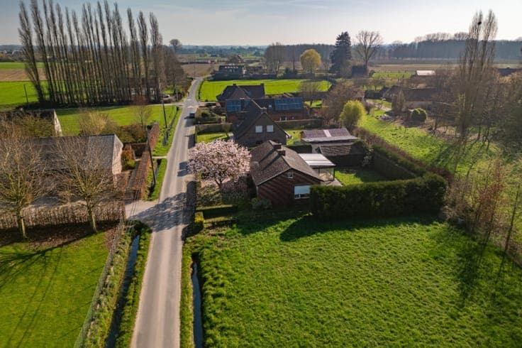 Charmante laagbouwwoning op een idyllische locatie in het...