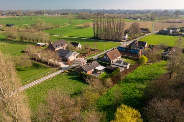 Charmante laagbouwwoning op een idyllische locatie in het...