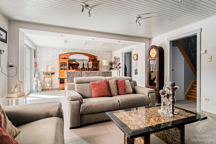 Sfeervolle instapklare woning met 2 slaapkamers, bureau, ...
