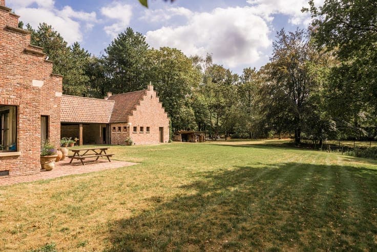 Prachtige villa te koop aan de Lembeekse Bossen