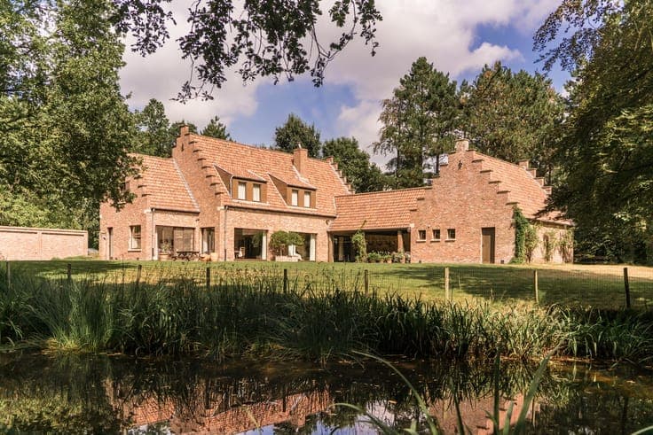 Prachtige villa te koop aan de Lembeekse Bossen