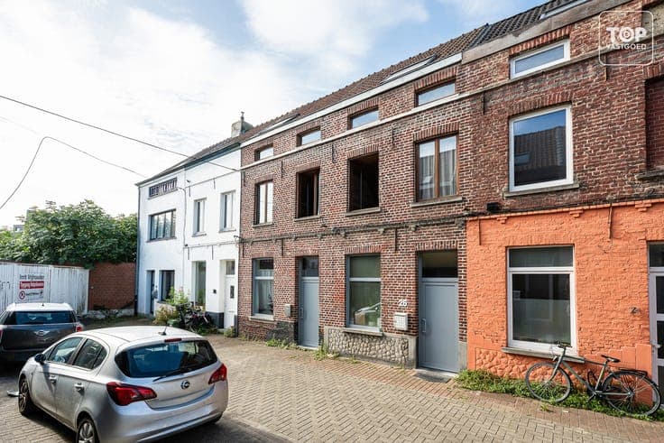 Gezellige rijwoning met 3 slaapkamers op een TOP locatie