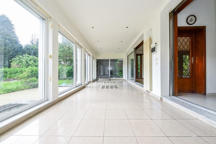 Discover this villa with a lot of potential
