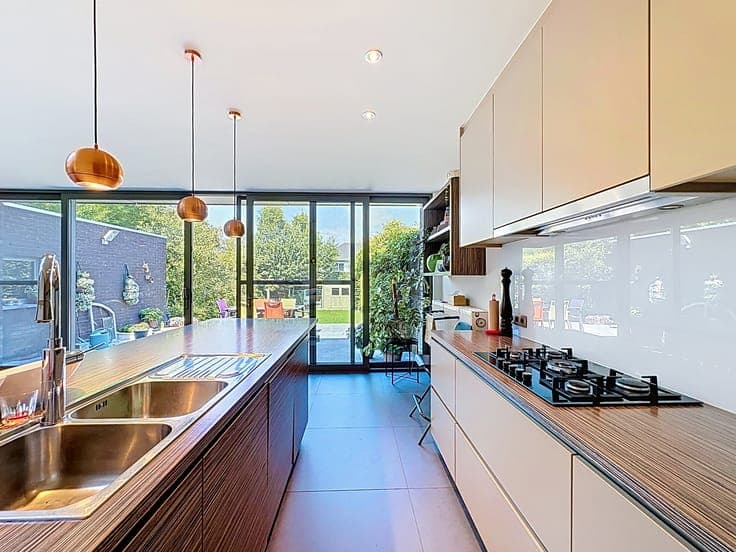 Bright family home with garden for sale in Erpe-Mere
