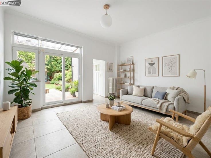 Small 2-bedroom single-family house with 81 m² garden