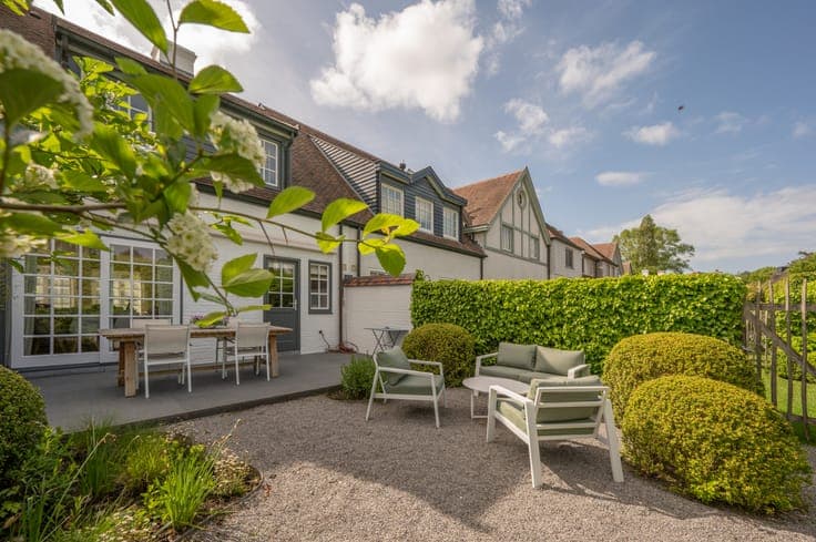 Characterful home on the edge of the Zoute, just a few st...