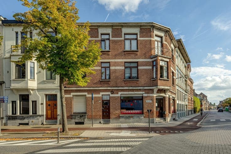 Opbrengsteigendom met 3 entiteiten op topligging in Wilrijk