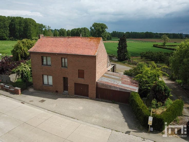 Woning met grote stallen