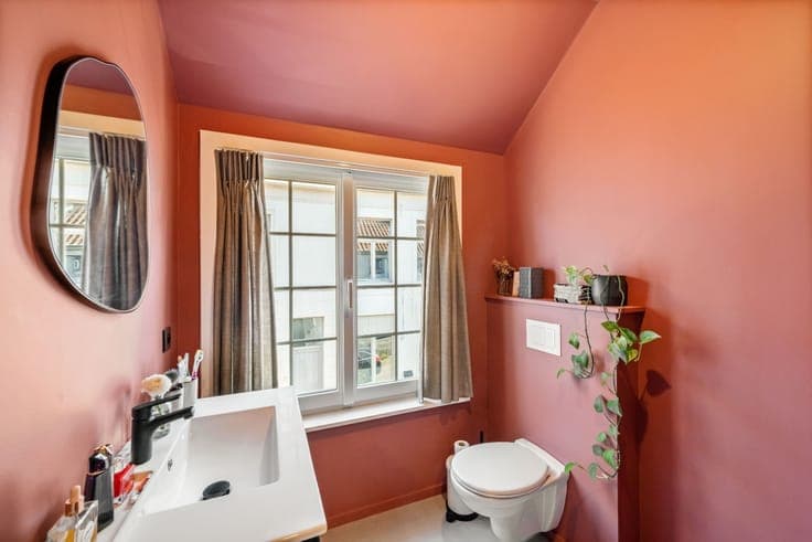 Well-defined style: qualitatively renovated townhouse with