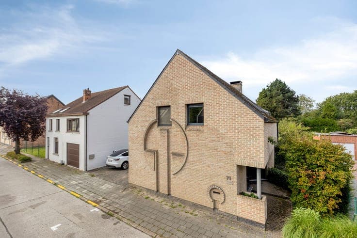 Move-in-ready 0B with 5 rooms & a garden in Weerde!