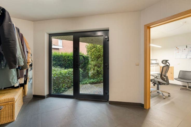 Move-in-ready 0B with 5 rooms & a garden in Weerde!