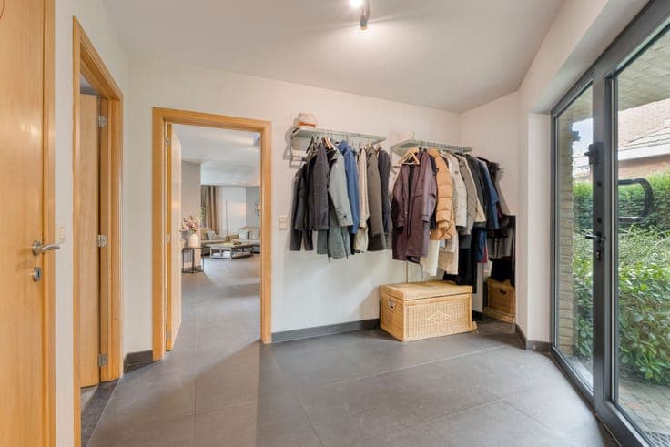 Move-in-ready 0B with 5 rooms & a garden in Weerde!