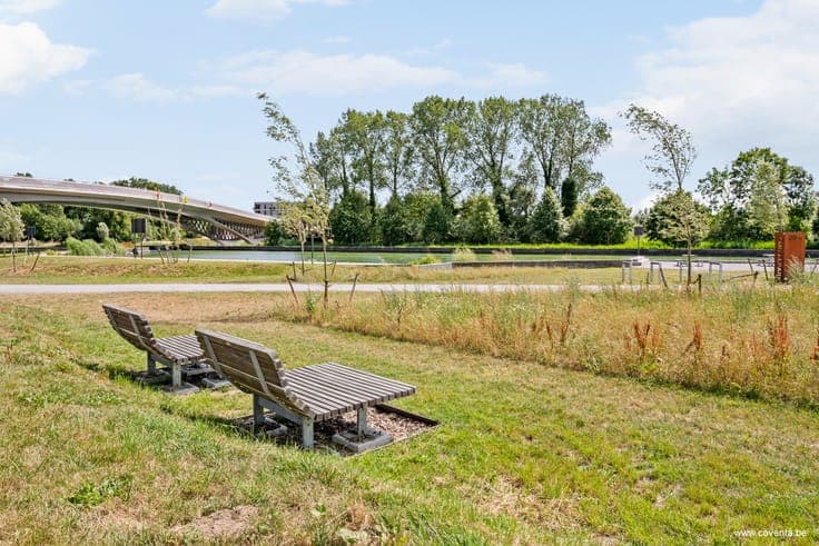 Te koop – Gezinswoning met tuin en uitweg in het hart van...