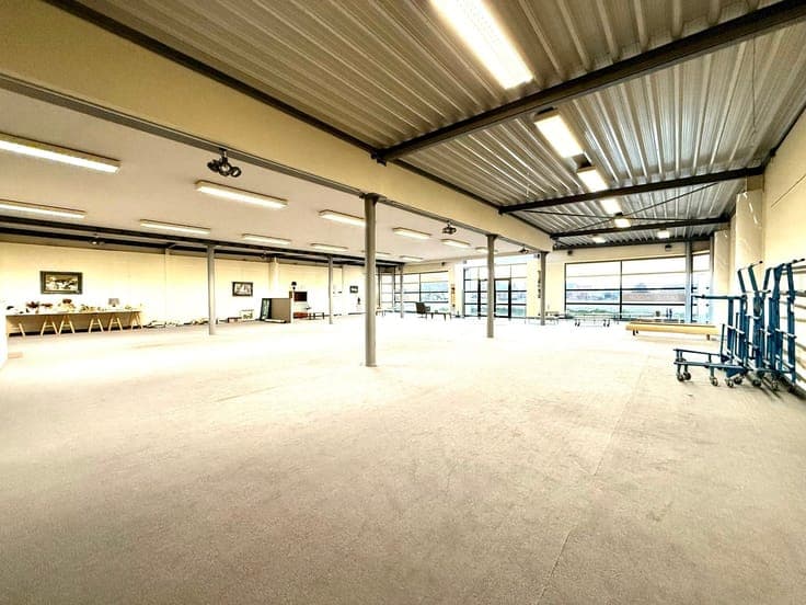 TOP-LOCATION commercial corner with visibility and parking!