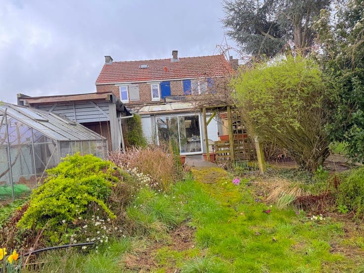 House in Lincent