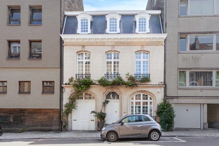 Etangs d'Ixelles: Mansion with 8 rooms and garage
