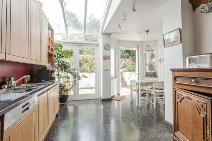 Etangs d'Ixelles: Mansion with 8 rooms and garage