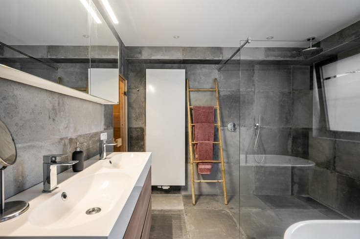 Woning met 4 slpkrs en gezellige tuin te Lier