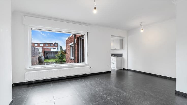 Totaal gerenoveerde en energiezuinige gezinswoning met 3 ...