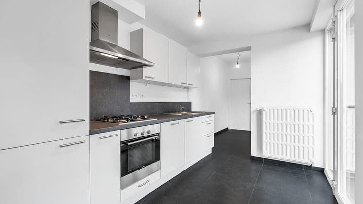 Totaal gerenoveerde en energiezuinige gezinswoning met 3 ...