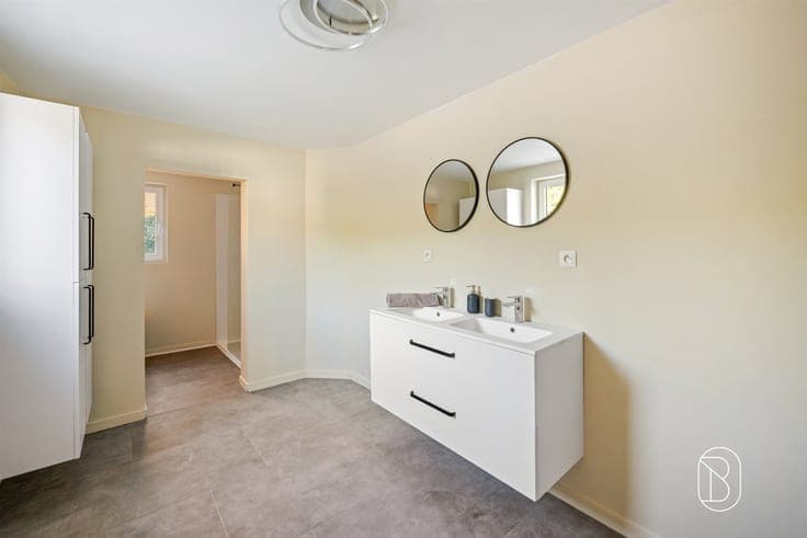 Completely renovated home with 4 bedrooms and a garden