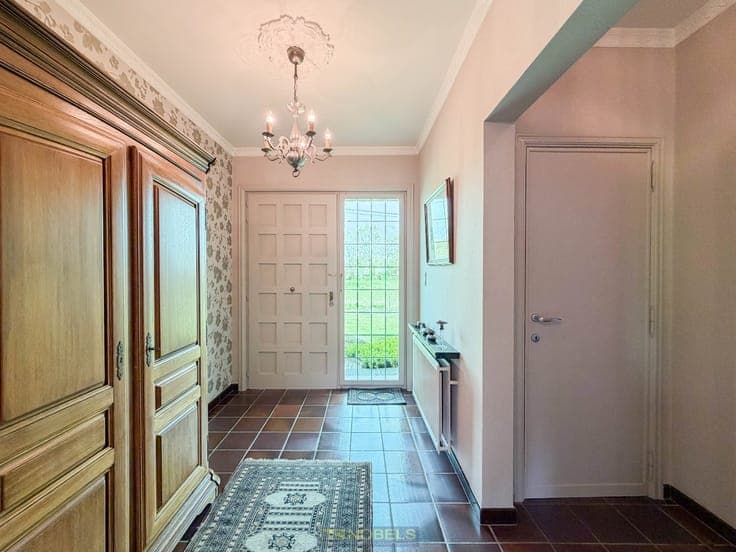 Te koop, instapklare laagbouwvilla met 4 slaapkamers op r...