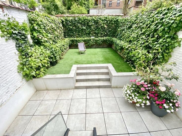 Exceptional triplex with garden