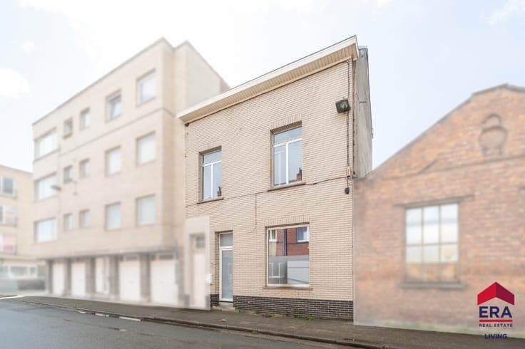 House with 3 bedrooms within walking distance of the centre