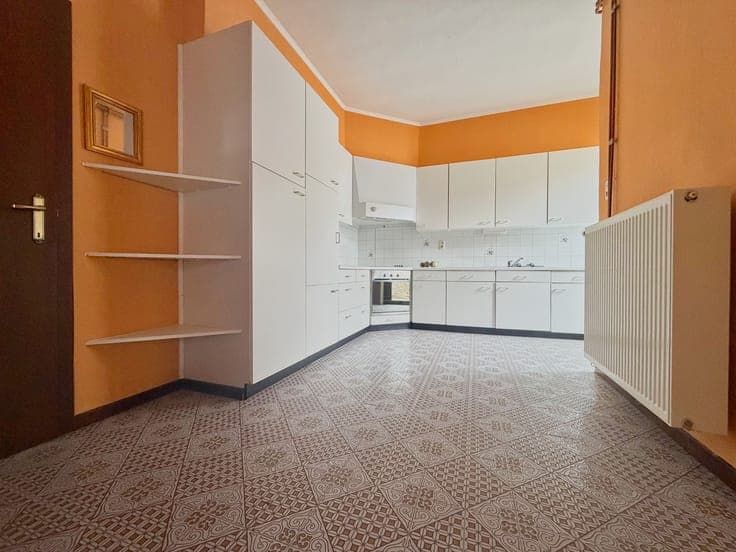 Op te frissen charmente woning op toplocatie in Gits met ...