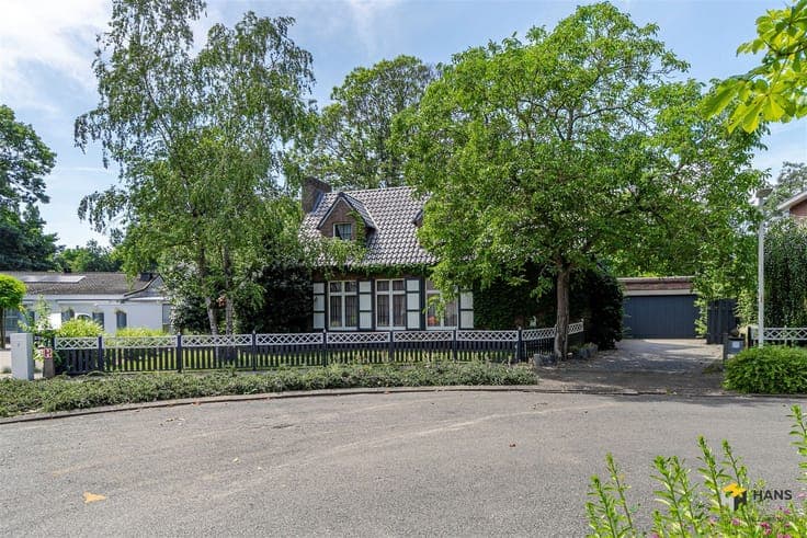 Authentieke woning (216 m²) in Kapellen