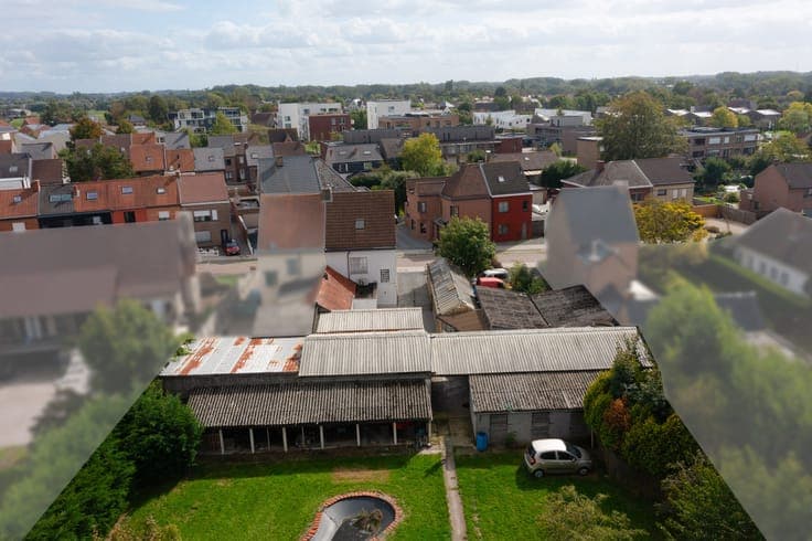 House on a spacious plot with development potential in Merel