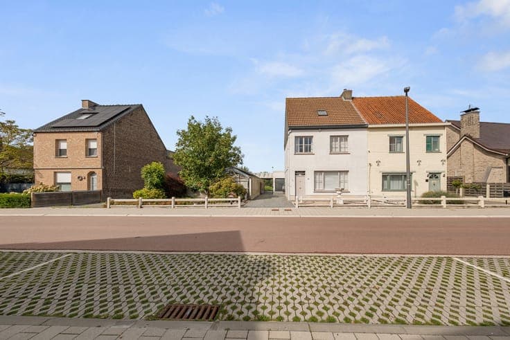 House on a spacious plot with development potential in Merel