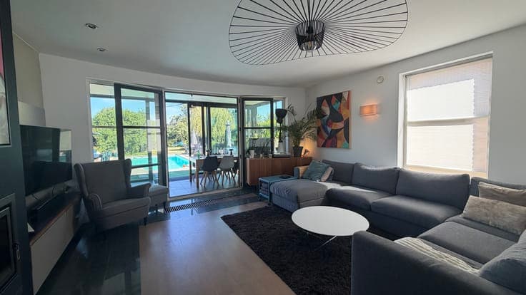 Detached Villa with Swimming Pool on a Beautiful Plot