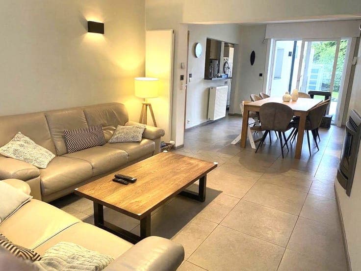 Move-in ready family home with a cozy garden